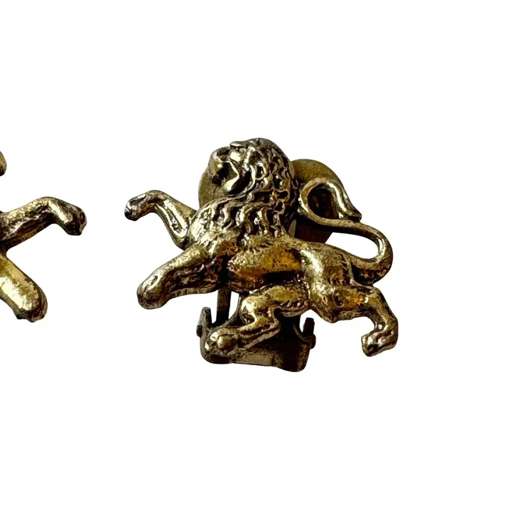 VNTG Brookcraft‎ Walking Lion Clip Statement Earrings Antique Gold Tone Figural